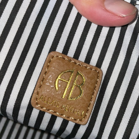 Ladies vintage handbag - Picture 8 of 8